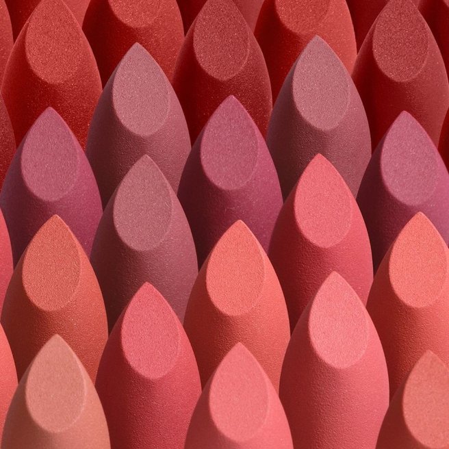 we proudly present to you fluffmatte—a weightless modern matte lipstick  what gu7310975134812342368..jpg